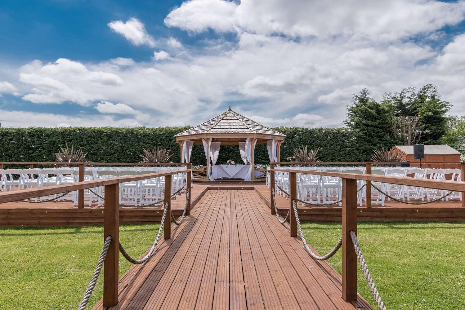 Best Western Rockingham Forest Hotel Corby Exterior photo