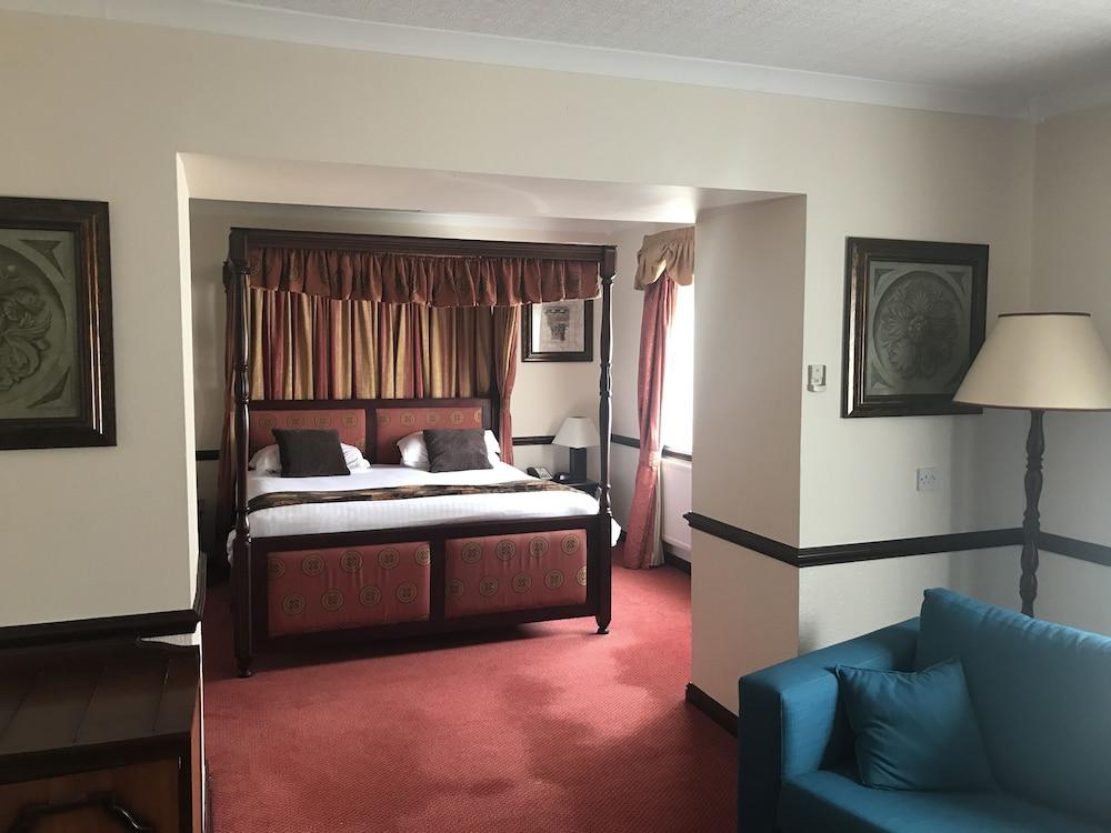 Best Western Rockingham Forest Hotel Corby Exterior photo