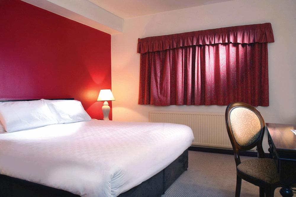 Best Western Rockingham Forest Hotel Corby Exterior photo