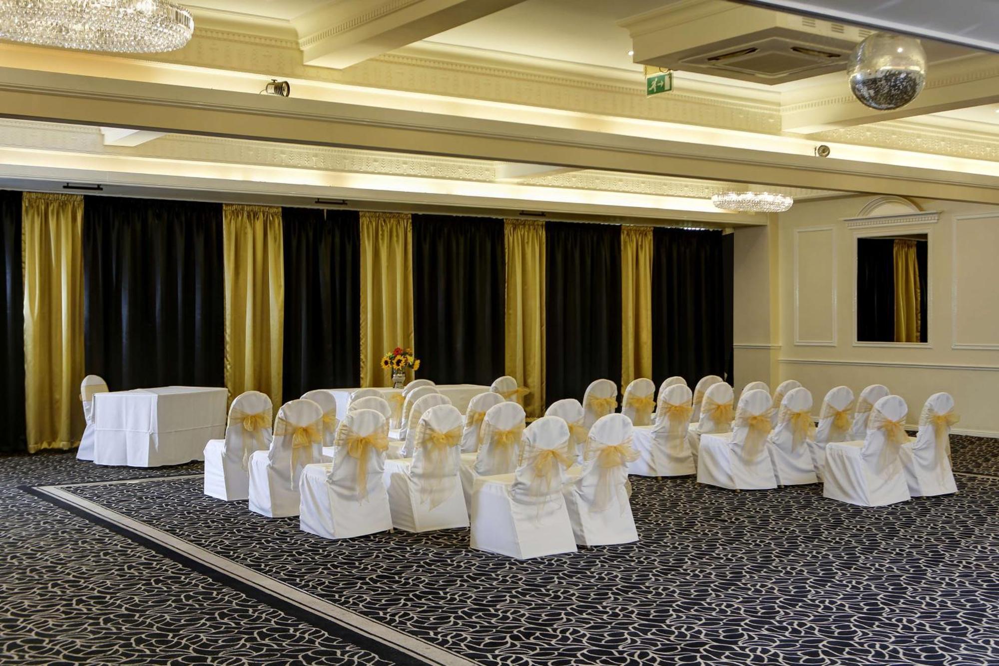 Best Western Rockingham Forest Hotel Corby Exterior photo